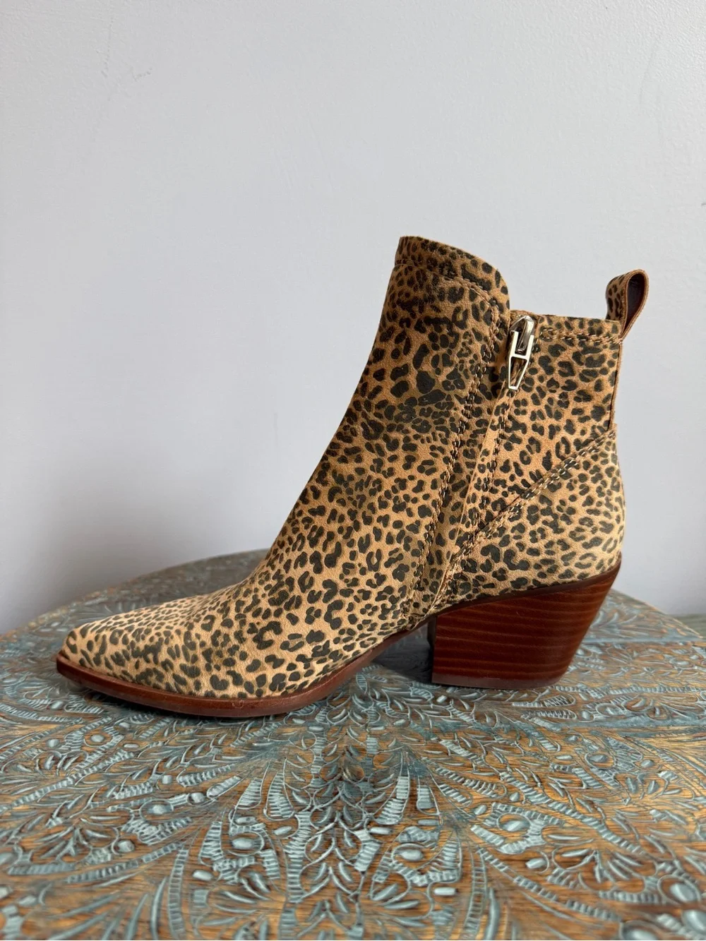 NWOT! Dolce Vita Silma Leopard ankle booties size 6.5